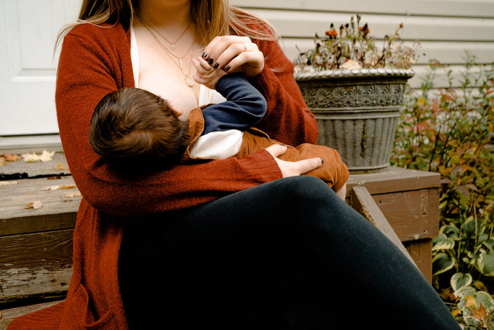  woman breastfeeding